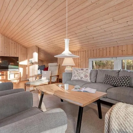 Semesterbostad Hollie - 75m From The Sea By Interhome Bøtø By