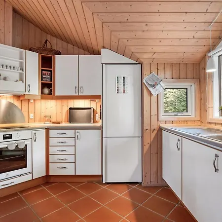 Semesterbostad Hollie - 75m From The Sea By Interhome Bøtø By
